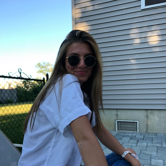 Meet your Posher, Rachel - Picture 1 of 1